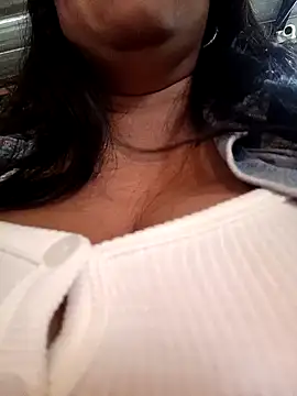 Snapshot of Julieta-tits chatting on 19, 12, 2024 Julieta-tits online show from 19, 12, 2024