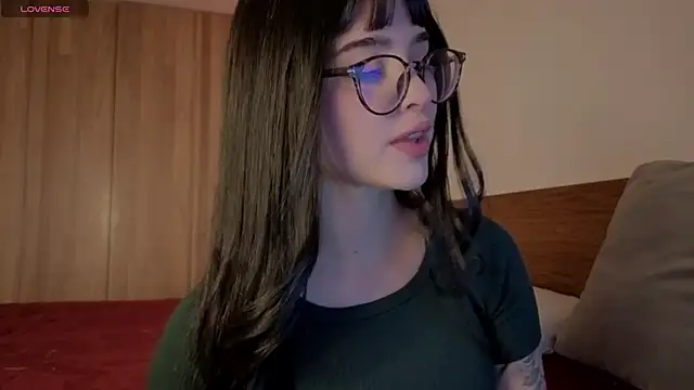 Roxxy mora online show from 11, 6, 2026