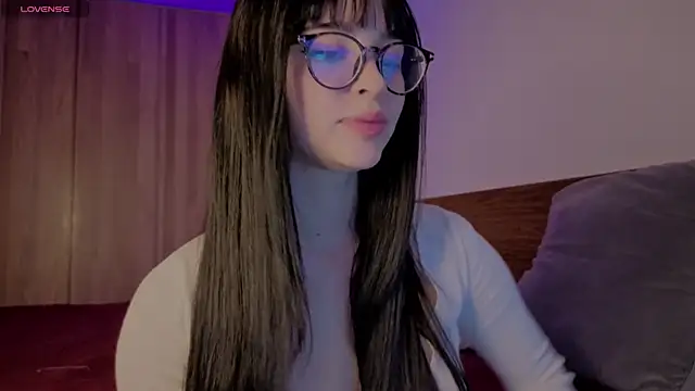 Roxxy mora online show from 23, 6, 2026
