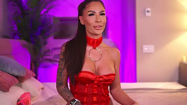 RaquelleVon online show from 5, 7, 2026