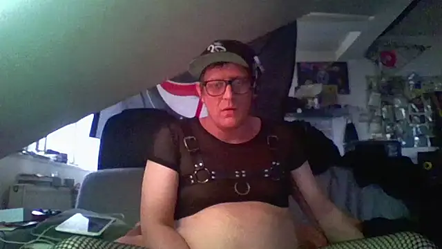 Bigthroaterboy online show from 4, 12, 2024