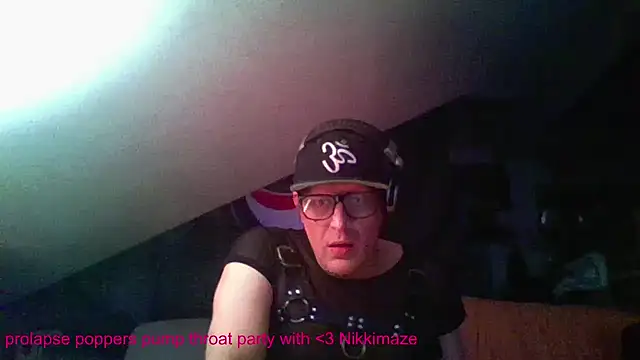Bigthroaterboy online show from 5, 12, 2024