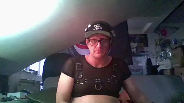 Bigthroaterboy online show from 6, 12, 2024