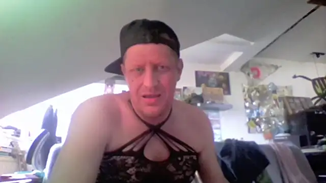 Bigthroaterboy online show from 17, 6, 2026