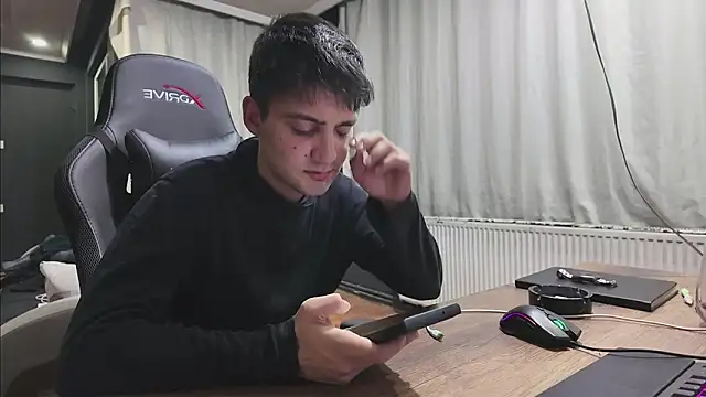 Snapshot of istebenboylebiradamim chatting on 12, 12, 2024 istebenboylebiradamim online show from 12, 12, 2024