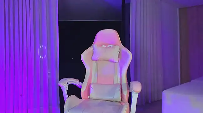 Snapshot of angelinalodge1 chatting on 24, 2, 2025 angelinalodge1 online show from 24, 2, 2025