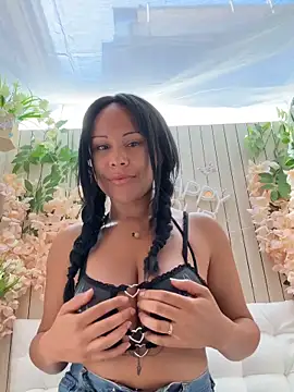 Snapshot of HaileyDiana chatting on 29, 6, 2026 HaileyDiana online show from 29, 6, 2026