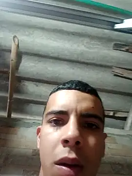 Snapshot of Restrepo300 chatting on 14, 10, 2025 Restrepo300 online show from 14, 10, 2025