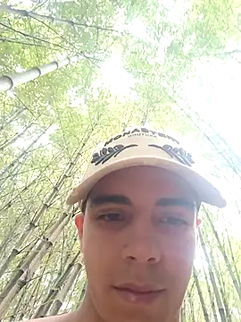 Snapshot of Restrepo300 chatting on 29, 11, 2025 Restrepo300 online show from 29, 11, 2025