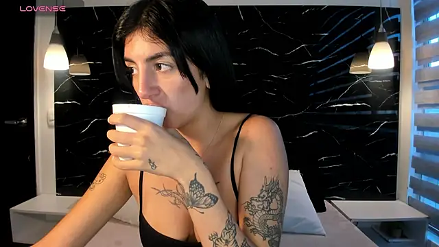 ANTONELLA  ROUSE  online show from 31, 12, 2024