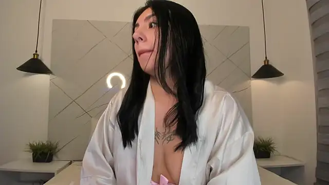 ANTONELLA  ROUSE  online show from 6, 2, 2026