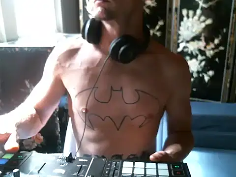 trash4cash online show from 4, 10, 2025