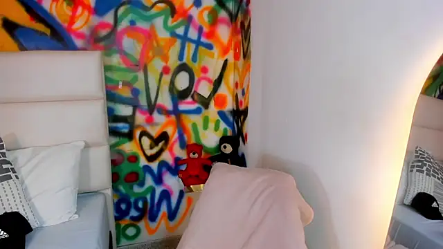 Liana Bernocchi online show from 19, 9, 2025