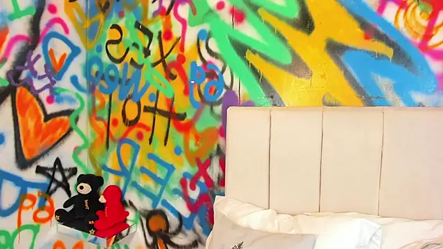 Liana Bernocchi online show from 23, 2, 2026