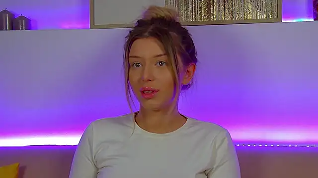 LiliaBianka online show from 28, 2, 2025