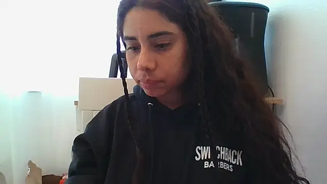 Snapshot of catrinasexy19 chatting on 8, 9, 2025 catrinasexy19 online show from 8, 9, 2025