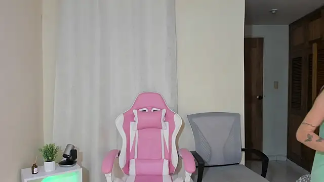 shanakendal2 online show from 17, 2, 2025