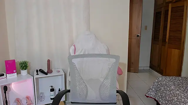 shanakendal2 online show from 24, 2, 2025