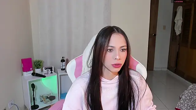 shanakendal2 online show from 8, 3, 2025