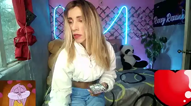 roxy roxxan online show from 24, 1, 2025