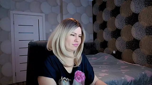 Snapshot of natusik chatting on 12, 12, 2024 natusik online show from 12, 12, 2024