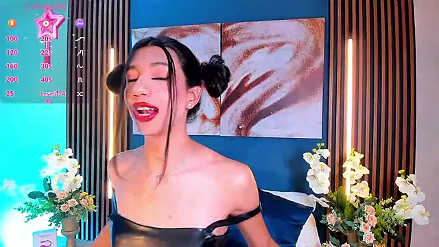 sofiaa grey  online show from 28, 2, 2025