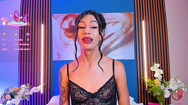 sofiaa grey  online show from 18, 9, 2025