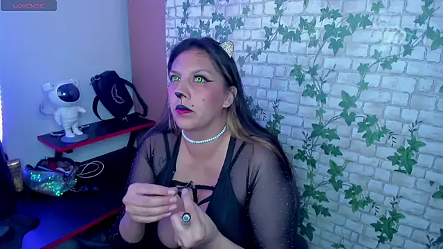 Snapshot of MIABOOBS__ chatting on 25, 10, 2025 MIABOOBS online show from 25, 10, 2025