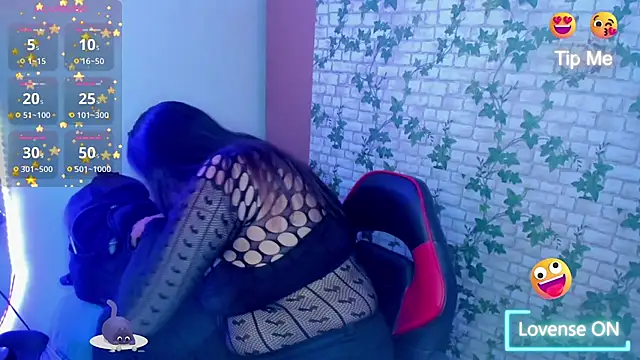 Snapshot of MIABOOBS__ chatting on 5, 11, 2025 MIABOOBS online show from 5, 11, 2025