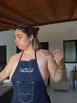 Juliietha servas online show from 13, 3, 2026