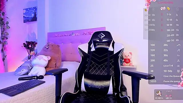 Snapshot of little_jade chatting on 4, 2, 2025 little jade online show from 4, 2, 2025