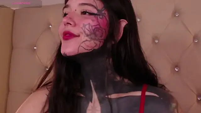 Snapshot of SylveonFox chatting on 18, 12, 2024 SylveonFox online show from 18, 12, 2024