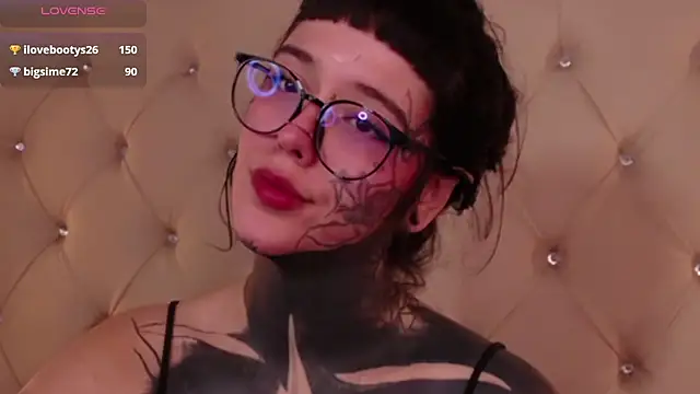 Snapshot of SylveonFox chatting on 20, 12, 2024 SylveonFox online show from 20, 12, 2024