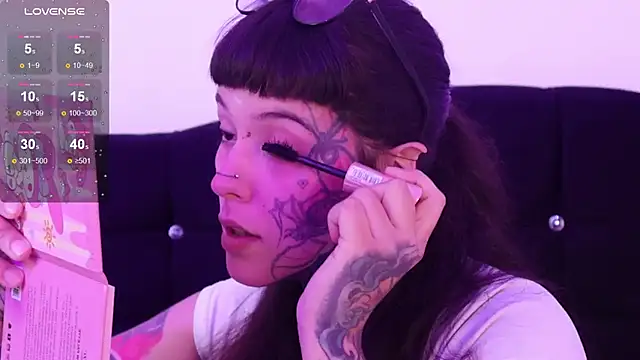 Snapshot of SylveonFox chatting on 21, 1, 2025 SylveonFox online show from 21, 1, 2025