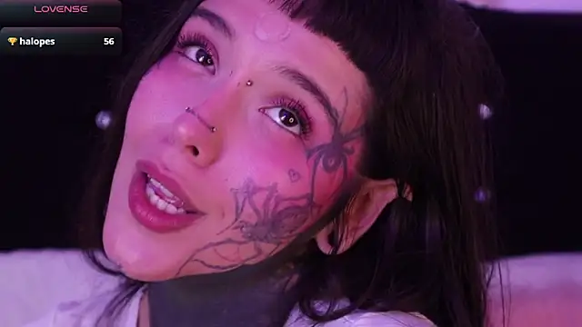 Snapshot of SylveonFox chatting on 28, 1, 2025 SylveonFox online show from 28, 1, 2025