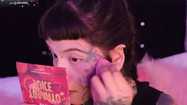 Snapshot of SylveonFox chatting on 4, 2, 2025 SylveonFox online show from 4, 2, 2025