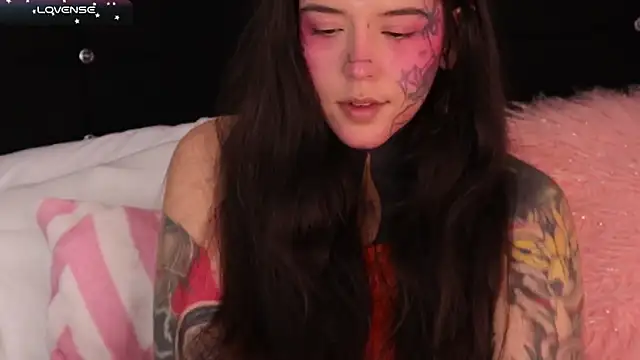 Snapshot of SylveonFox chatting on 12, 2, 2025 SylveonFox online show from 12, 2, 2025