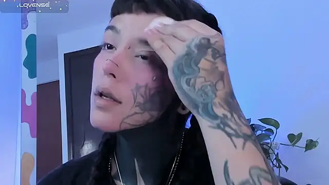 SylveonFox online show from 11, 3, 2025