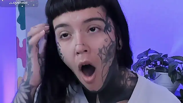 SylveonFox online show from 17, 3, 2025