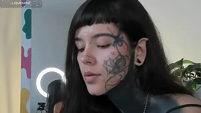 Snapshot of SylveonFox chatting on 18, 3, 2025 SylveonFox online show from 18, 3, 2025