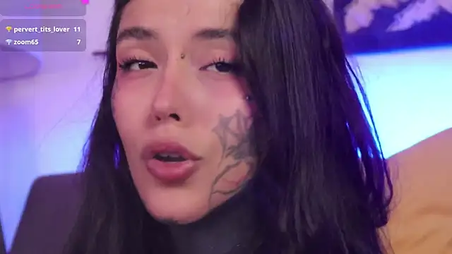 Snapshot of SylveonFox chatting on 21, 10, 2025 SylveonFox online show from 21, 10, 2025