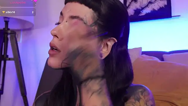 Snapshot of SylveonFox chatting on 24, 10, 2025 SylveonFox online show from 24, 10, 2025