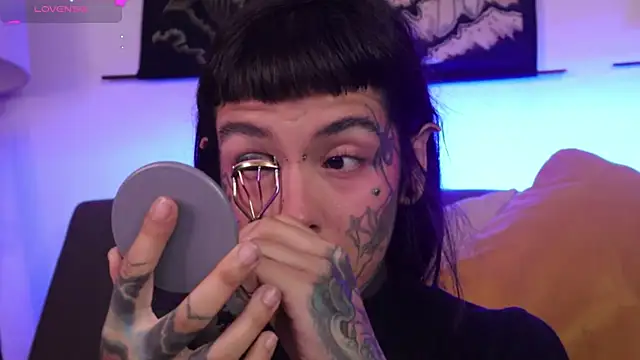 Snapshot of SylveonFox chatting on 30, 10, 2025 SylveonFox online show from 30, 10, 2025