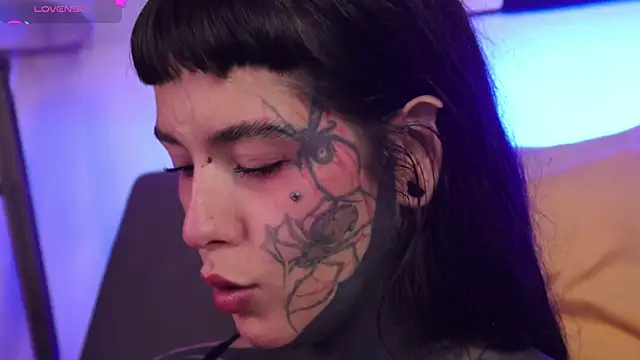 SylveonFox online show from 30, 10, 2025