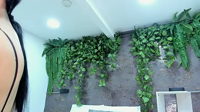 emily hunter12 online show from 10, 4, 2026