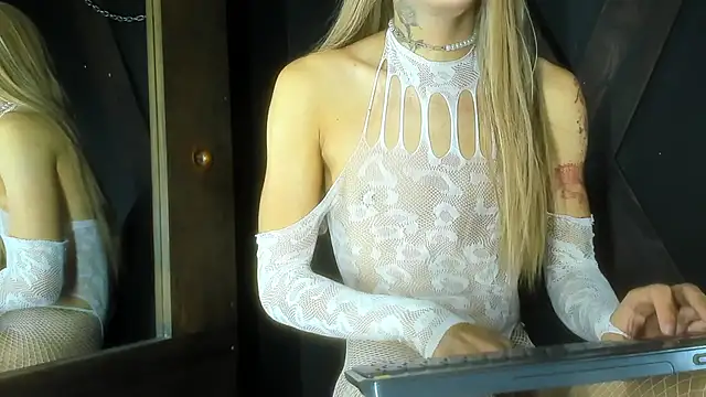 Snapshot of Haileybieberr chatting on 6, 2, 2025 Haileybieberr online show from 6, 2, 2025