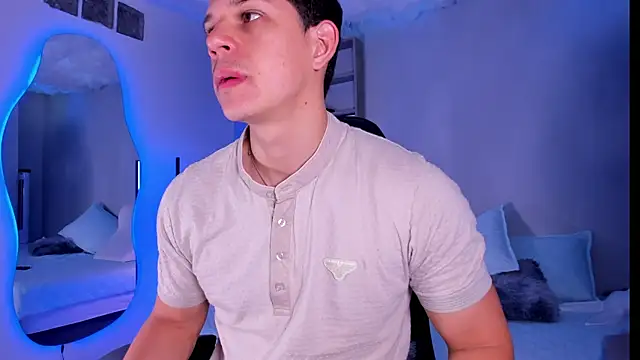 Snapshot of MarcoSullivan chatting on 15, 11, 2025 MarcoSullivan online show from 15, 11, 2025