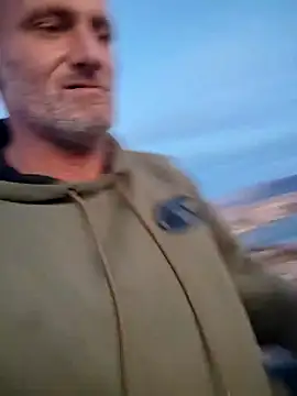 Snapshot of FloppyPickle4u chatting on 4, 2, 2025 FloppyPickle4u online show from 4, 2, 2025