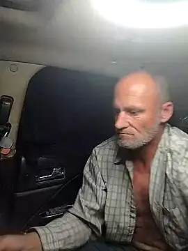 Snapshot of FloppyPickle4u chatting on 8, 2, 2025 FloppyPickle4u online show from 8, 2, 2025