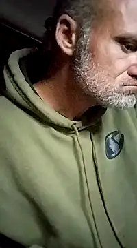 Snapshot of FloppyPickle4u chatting on 10, 2, 2025 FloppyPickle4u online show from 10, 2, 2025